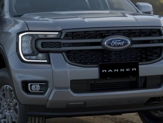 xls grille iconic silver 1